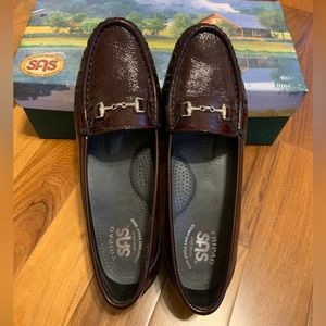 SAS Dark red/rouge patent leather loafers, women size 6, brand new